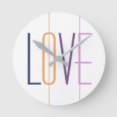 Liebe Typografie modern gestreift mehrfarbig Runde Wanduhr (Vorderseite)