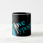 Liebe-Typografie-Tasse Zweifarbige Tasse (Mittel)