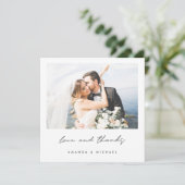 Liebe und Dank für die Schwarz-weiße Foto Hochzeit Dankeskarte (Stehend Vorderseite)