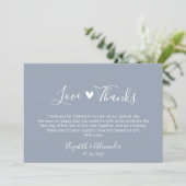 Liebe und Dank Kalligrafie Script Blue Wedding Dankeskarte (Stehend Vorderseite)