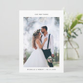 Liebe und Dank Minimalistischer Hochzeitsstimmung Dankeskarte (Stehend Vorderseite)