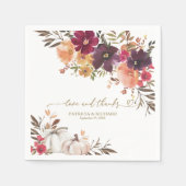 Liebe und Dank Pumpkin Burgundy Floral Wedding Serviette (Vorderseite)