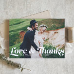 Liebe und Dank Retro Script Foto Hochzeit Dankeskarte<br><div class="desc">Vielen Dank an Ihre Gäste im Stil mit unserer personalisierbaren Foto Hochzeit Dankeschön-Karte, mit dem Satz "Liebe & Dank" in charmanten Retro-Skript. Dieses Foto Dankeschön Karte schön kombiniert persönliche Stimmung mit einer Touch Vintagen Flairs. Zeigen Sie Ihr Lieblings-Hochzeitsfest-Foto und lassen Sie sich von Ihrem besonderen Tag erzählen. Noten Sie sich...</div>