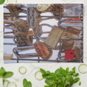 Liebe und Eiffelturm. Paris. Frankreich. Geschirrtuch (Gefaltet)