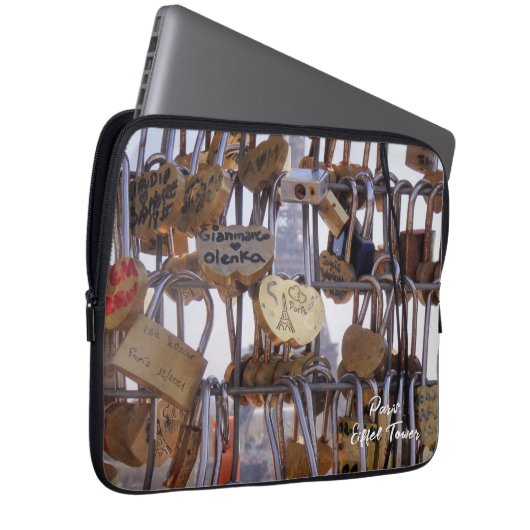Liebe und Eiffelturm. Paris. Frankreich. Laptopschutzhülle (Vorne Rechts)