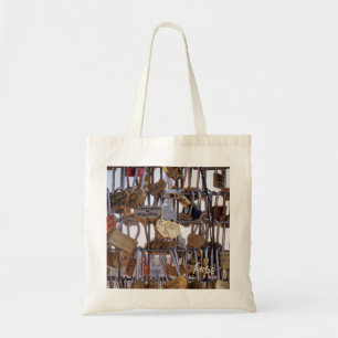 Liebe und Eiffelturm. Paris. Frankreich. TASCHE B