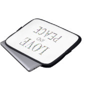 Liebe und Frieden - Gemstone Lettern Design Laptopschutzhülle (Vorne Knopf)