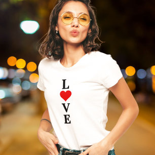 LIEBE und Herz Elegant Minimalistisch T-Shirt