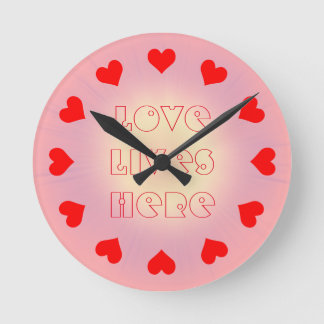 Liebe- und Herzklappen-Uhr Runde Wanduhr