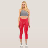 Liebe und Küsse, lustiges rotes Textdesign Capri Leggings (Vorderseite)