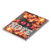 Liebe und reine Liebe strahlen aus dem univerNotep Notizblock (Rotiert)