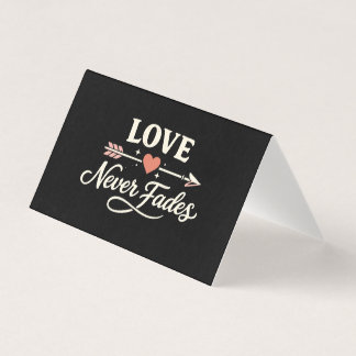 Liebe vergeht nie Richtungsweisendes passendes Paa