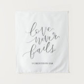 Liebe versage nie | 1 Korinther 13:8 Wandteppich (Vorderseite)