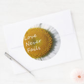 Liebe Versage nie Daisy 1 Korinther 13 Runder Aufkleber (Umschlag)