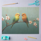 Liebe Vögel auf einem rosa, blühenden Branchentref Seidenpapier (Basteln)