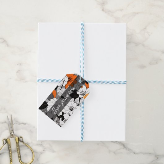 Liebe wächst hier, moderne Blumen Geschenkanhänger (Mit Garn)