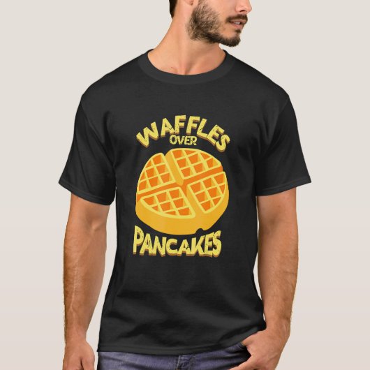 Liebe Waffeln über Pfannkuchen Frühstück Waffeln T-Shirt (Vorderseite)