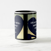 Liebe Was Sie tun Tasse - Adiela Akoo (Zentrum)