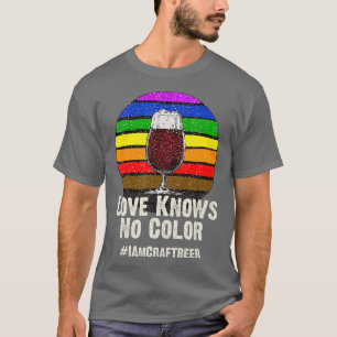 Liebe weiß, dass kein Farbskraft-Diversity-Stolz v T-Shirt
