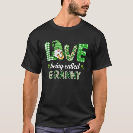 Liebe wird Granny Gnome Kariert St Patricks D T-Shirt (Vorderseite)