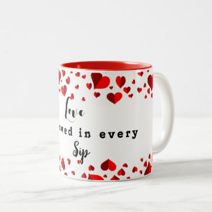 Liebe wird in jedem Schluck gebraut Zweifarbige Tasse