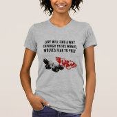 Liebe wird mit Vintagen Schmetterlingen einen Weg T-Shirt (Vorderseite)