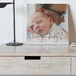 Liebe You Daddy Script Heart Motif Custom Foto Künstlicher Leinwanddruck<br><div class="desc">Liebe Sie Daddy Script Herz Motif Custom Foto. Ein Geschenk für Papa wird stolz zu zeigen,  einfach ersetzen Sie die Probe Foto mit Ihrem eigenen,  das über dem Set Typografie Liebe You Daddy mit künstlerischen Herzmotiv ist.</div>