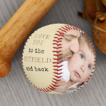 Liebe zum Außenfeld und zurück - Benutzerdefiniert Baseball<br><div class="desc">Personalisiertes Baseball mit zwei Fotos und Baseball Zitat. Der Wortlaut lautet "Liebe nach außen und hinten" und wird in ausgebrüsttem Druck und Schreibmaschinentext geschrieben. Die Fotovorlage ist für Sie zum Set bereit, um Ihre Bilder und das Jahr hinzuzufügen. Das Design hat eine Farbpalette aus Creme, Schwarz und Gold. Ein personalisierter...</div>