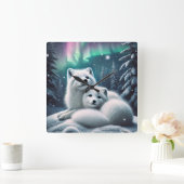 Liebende arktische Füchse Nordlichtschneewald Quadratische Wanduhr (Zuhause)