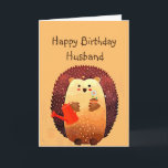 Liebende Husband Geburtstag Niedlicher Igel Tier Karte<br><div class="desc">Herzlichen Glückwunsch zum Geburtstag zu meinem lieblichen Ehemann mit einem niedlichen kleinen Cartoon Gärtnern Igel mit einem Strauß von Blume und einer Tränkdose. Eine tolle Geburtstagskarte für alle,  die Igel Lieben</div>