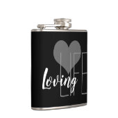 LIEBENDE LIFE-Buchstaben mit Herz | Flachmann (Rechts)