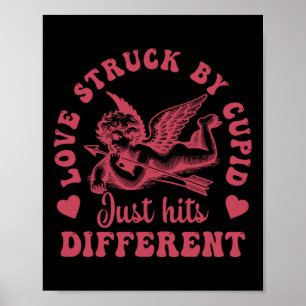 Liebes-Cupid wurde von Just Hits Different Valenti Poster