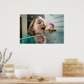 Liebes Mädchen, das Kühlschrank sieht Poster (Küche)