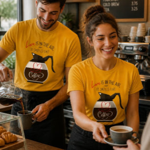 Liebes- und Kaffee albernes T-Shirt
