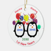 Liebevolle Pinguin-Paare zwei Mannes1. neue Jahre Keramikornament (Links)