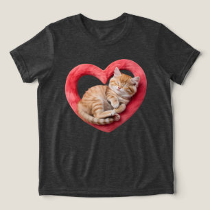 Liebevolle schlafende Katze Flauschiges Herz Tri-Blend Shirt