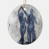 Liebhaber, die in Regen tanzen Keramik Ornament (Links)