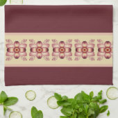Lieblich blumengeschmückte Bordeaux und Creme Geschirrtuch (Gefaltet)