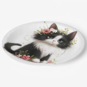Lieblich Tuxedo Kitten mit Blume Pappteller (Schrägansicht)