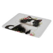 Lieblich Tuxedo Kitten mit Blume Schneidebrett (Ecke)