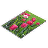 Liebliche Frühlingspinke Tulpe Blume und grüne Blä Notizblock (Linke Seite)