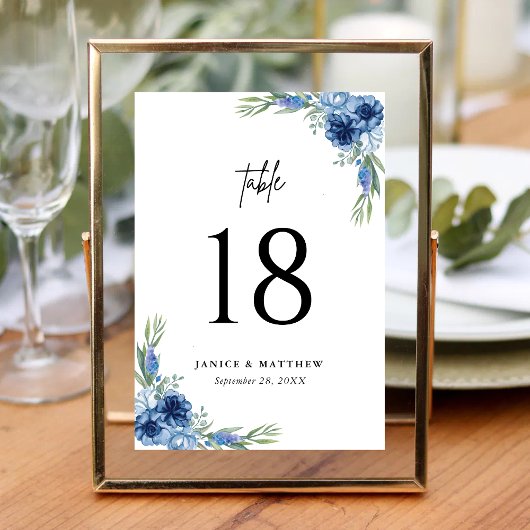 Liebliche Hochzeit mit Blauer Flora Tischnummer