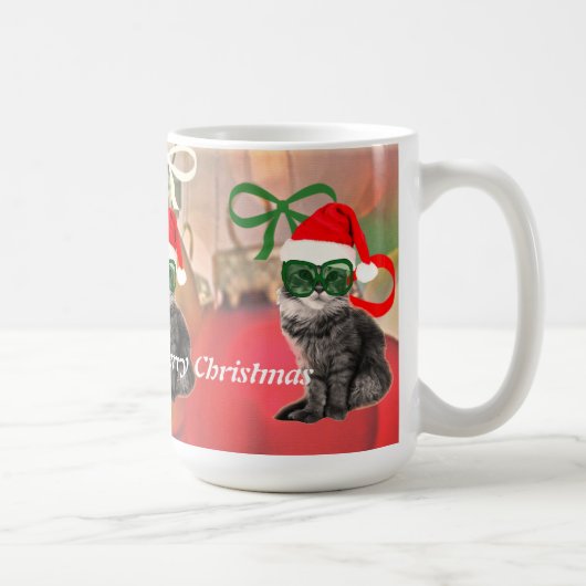Liebliche Katze mit Weihnachtsmannmütze Kaffeetasse (Rechts)