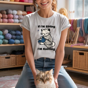 Liebliche Katze strickt lustiges Sprichwort T-Shirt