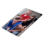 Liebliche Kinder auf Tricksereien Magnet (Linke Seite)