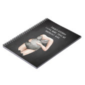 Liebliche romantische Ehefrau mit Zitat Notizblock (Linke Seite)