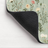 Liebliche Wiesenblumen auf Grün Mousepad (Ecke)