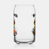 Lieblicher Babydrache, der einen roten Feuerwehrwa Dosenglas (Links)