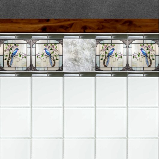 Lieblicher Bluebird 2 über Blütenrebe Fliese