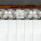 Lieblicher Bluebird über blühende Weinberge Fliese